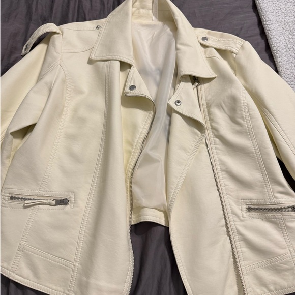 Bridal Ivory Leather Jacket - Picture 2 of 3